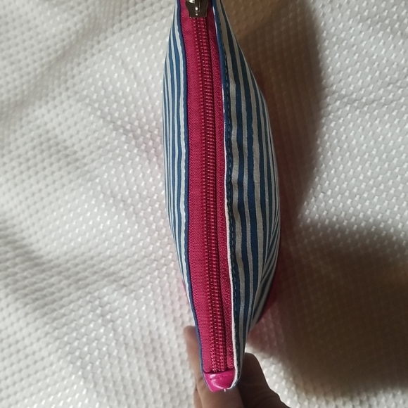 TOO FACED BLUE & WHITE STRIOED COSMETIC CASE - Picture 4 of 7